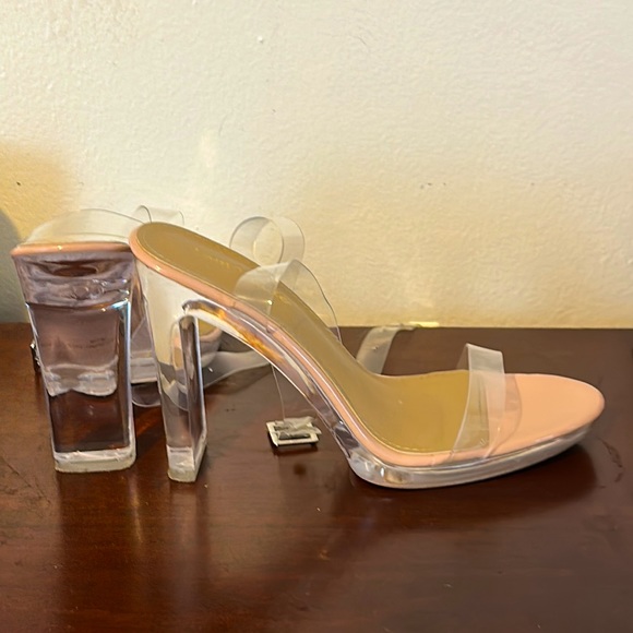 Icy Nude heels size 10 - Picture 3 of 5